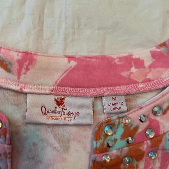 Quacker Factory Top M Pink Floral Embellished 3/4 Sleeve Boho Artsy Watercolor - Picture 5 of 13